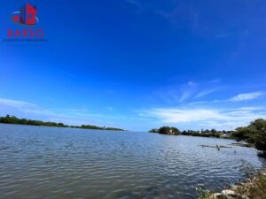 Terreno en venta con cabaña; Barra de Cazones, Veracruz