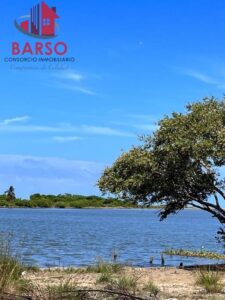 Terreno en venta con cabaña; Barra de Cazones, Veracruz