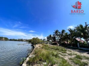 Terreno en venta con cabaña; Barra de Cazones, Veracruz