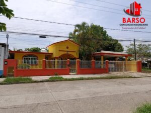 Casa en venta, Calle Ferrocarril, colonia Aviación Vieja; Poza Rica, Veracruz