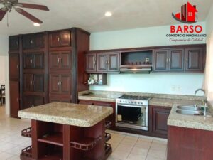 Casa en venta, Calle Ferrocarril, colonia Aviación Vieja; Poza Rica, Veracruz